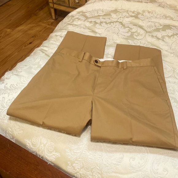 Like New! Orvis Men’s cotton slacks - Picture 1 of 13